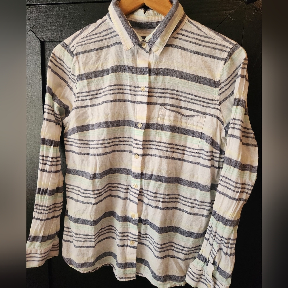Womens Old Navy blue and yellow striped long sleeve button down~size M